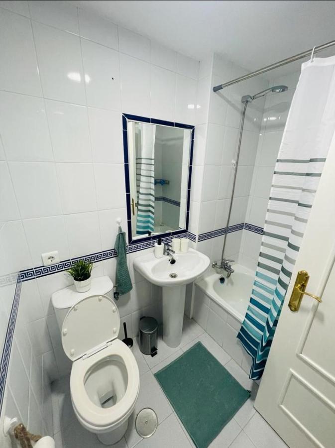 Two Bed, Two Bath Apartment With Sea Views - Angel De Miraflores Màlaga Exteriér fotografie